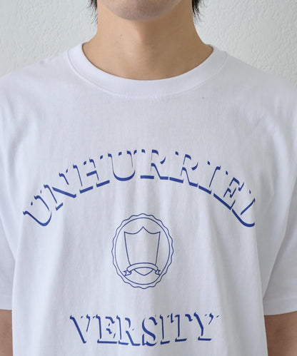 簡約大學印花T恤