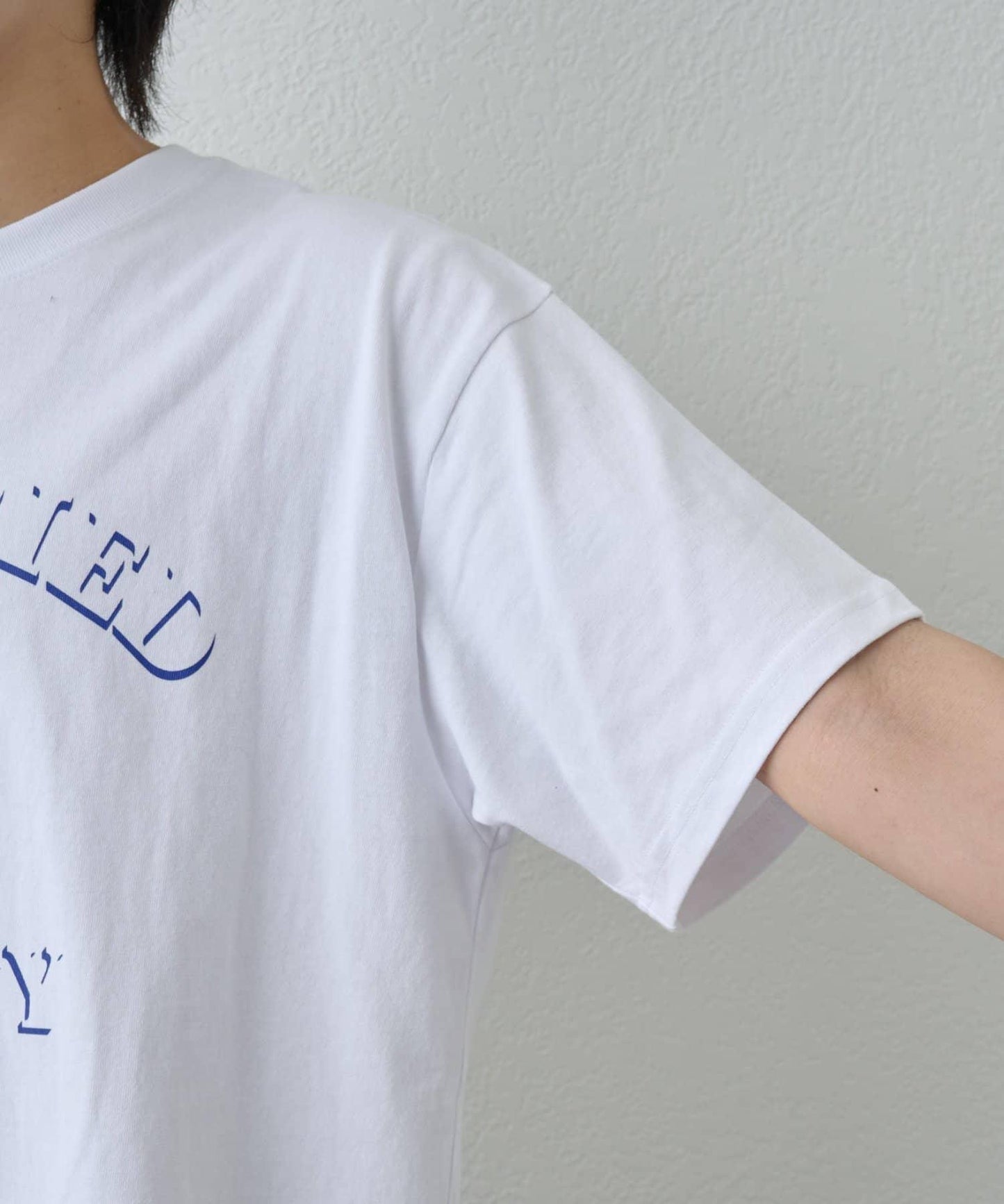簡約大學印花T恤