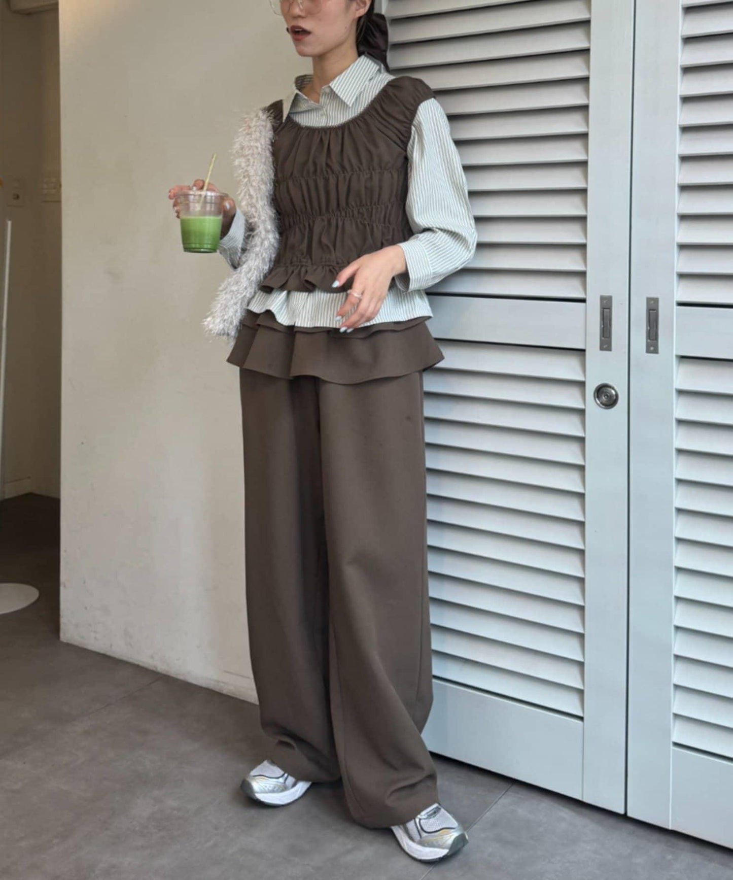 【TERIO韓國企劃】帶荷葉邊背心的條紋襯衫