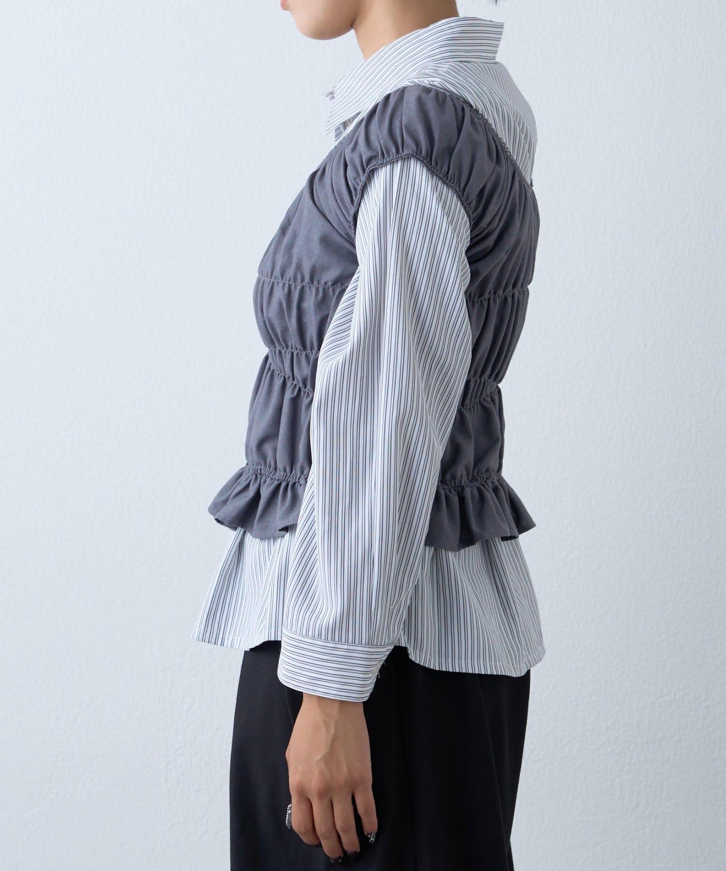 【CIAOPANIC TYPY】帶褶皺吊帶背心的條紋襯衫