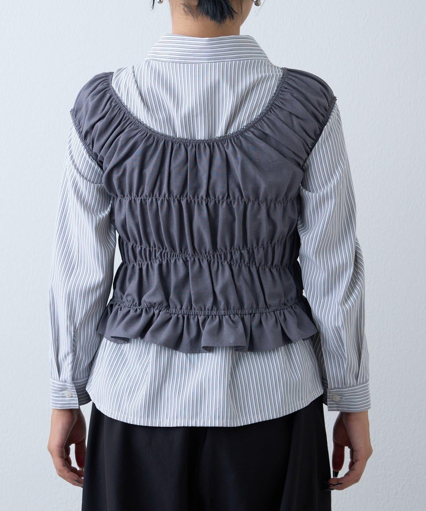 【CIAOPANIC TYPY】帶褶皺吊帶背心的條紋襯衫