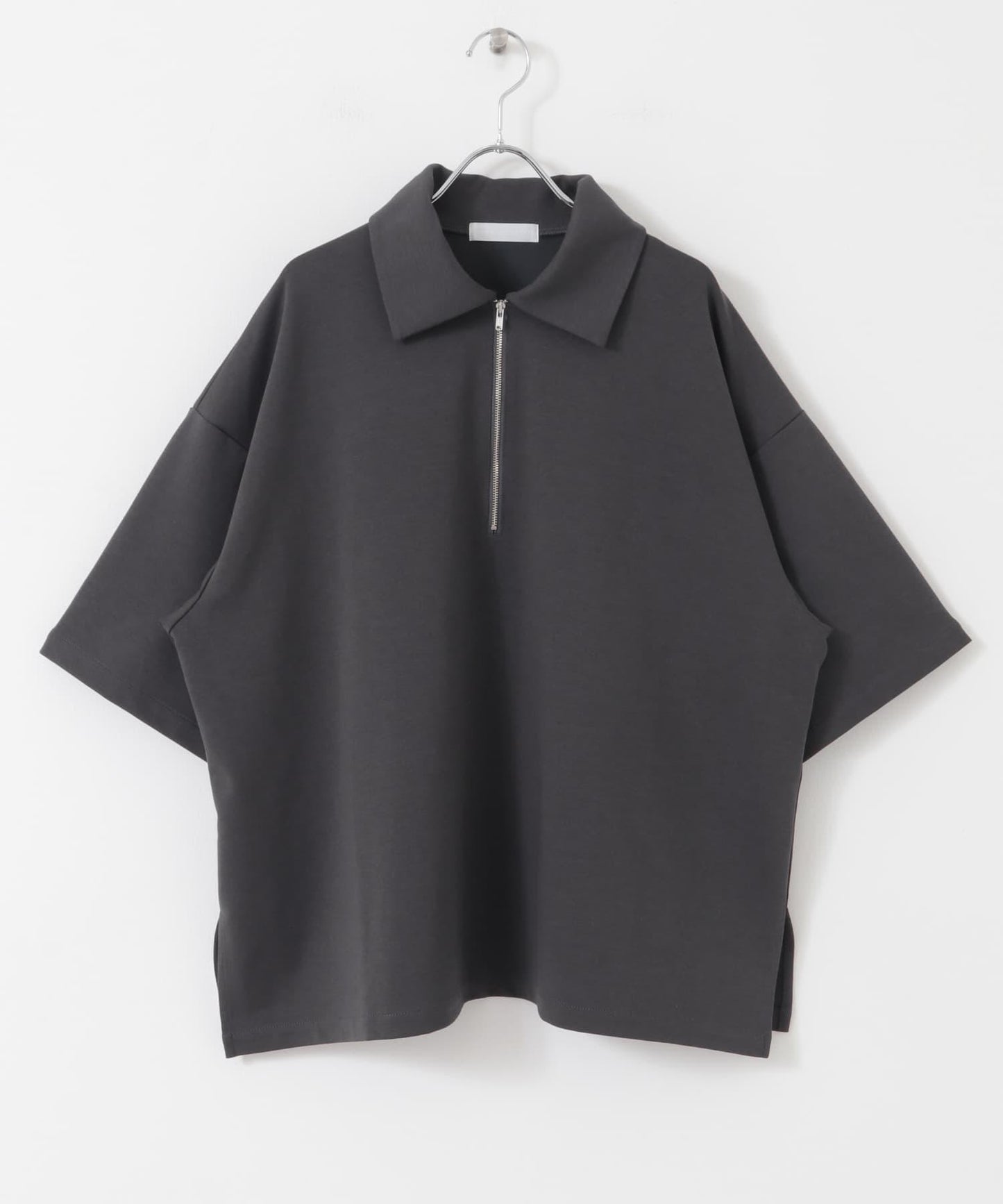 中性款高彈力半拉鍊短袖T恤