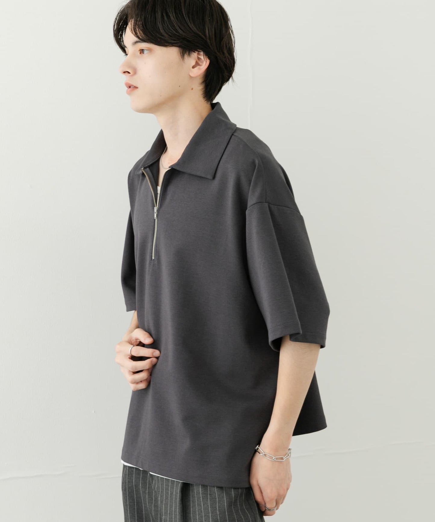 中性款高彈力半拉鍊短袖T恤