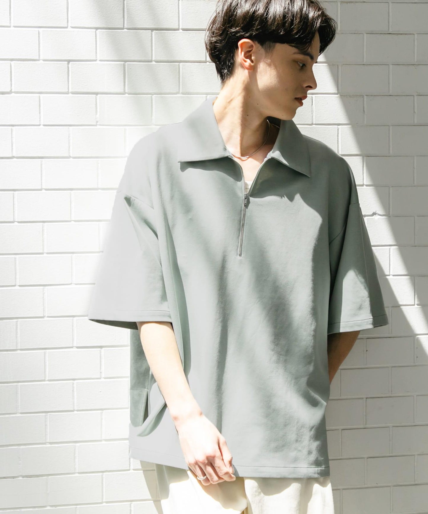 中性款高彈力半拉鍊短袖T恤