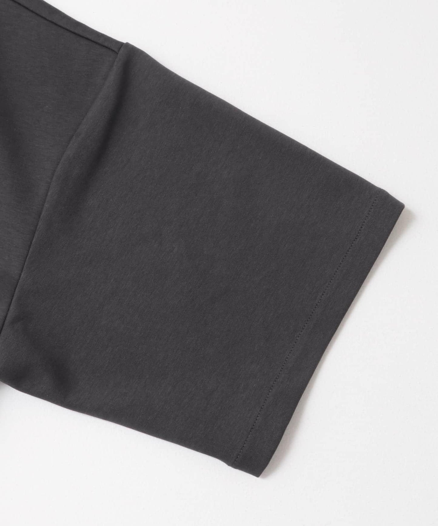 中性款高彈力半拉鍊短袖T恤