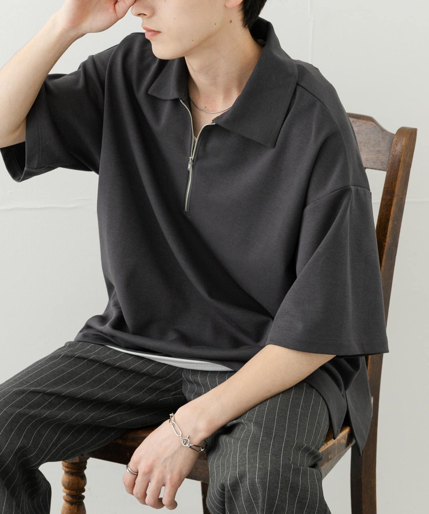 中性款高彈力半拉鍊短袖T恤