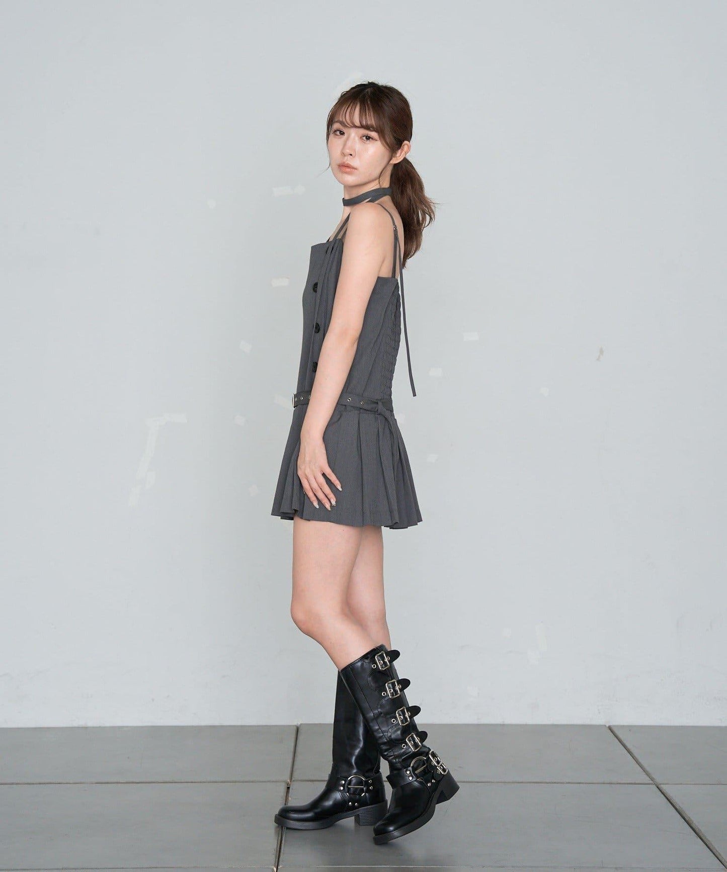 RAY CASSIN 按扣設計 百褶 吊帶迷你連衣裙