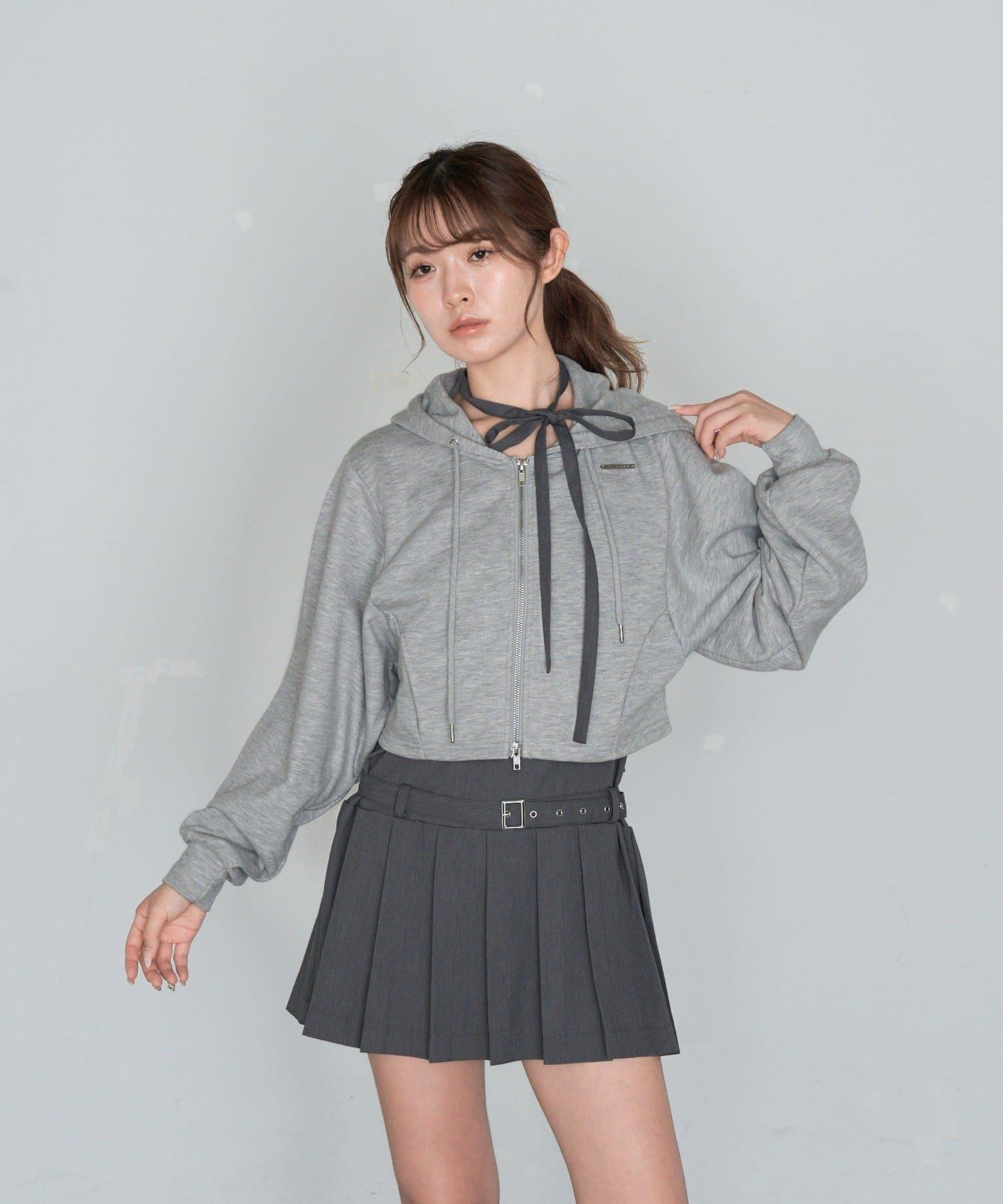 RAY CASSIN 按扣設計 百褶 吊帶迷你連衣裙