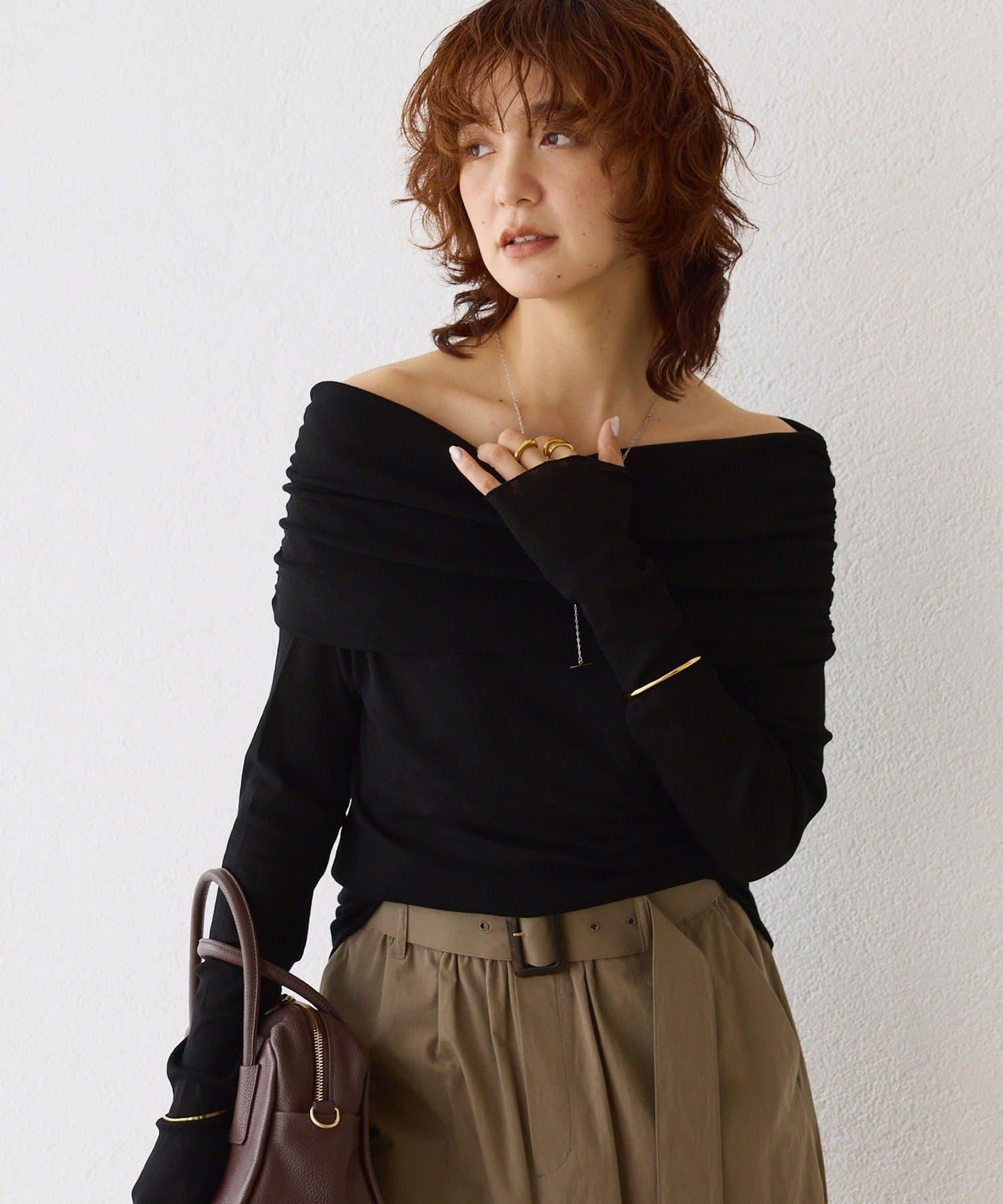 【女性化的透明感】紗質露肩套頭T恤/8月下旬發貨預定