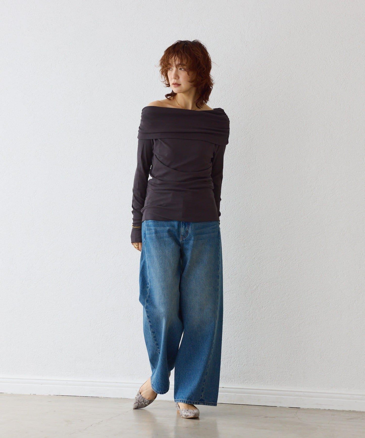 【女性化的透明感】紗質露肩套頭T恤/8月下旬發貨預定