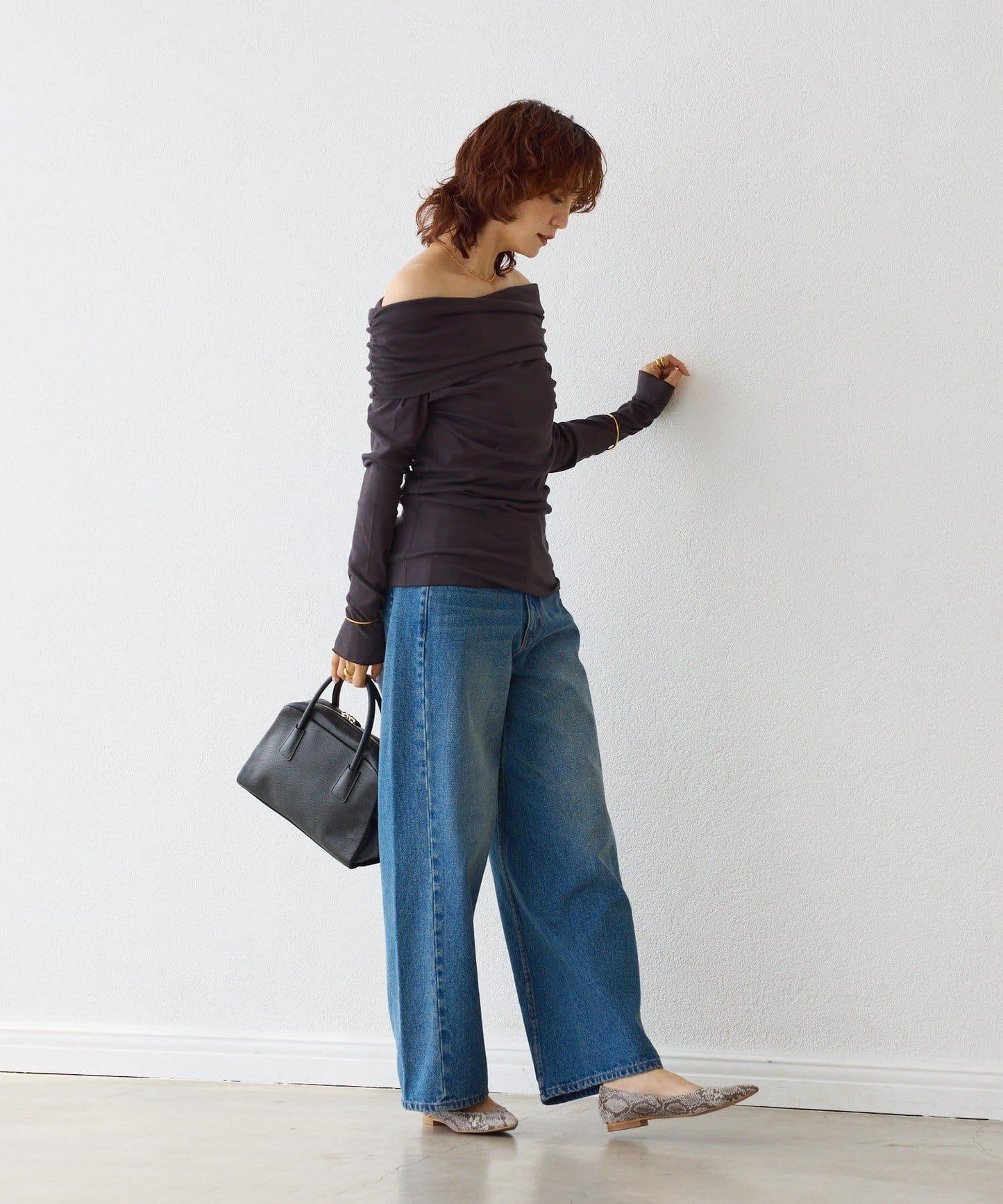 【女性化的透明感】紗質露肩套頭T恤/8月下旬發貨預定