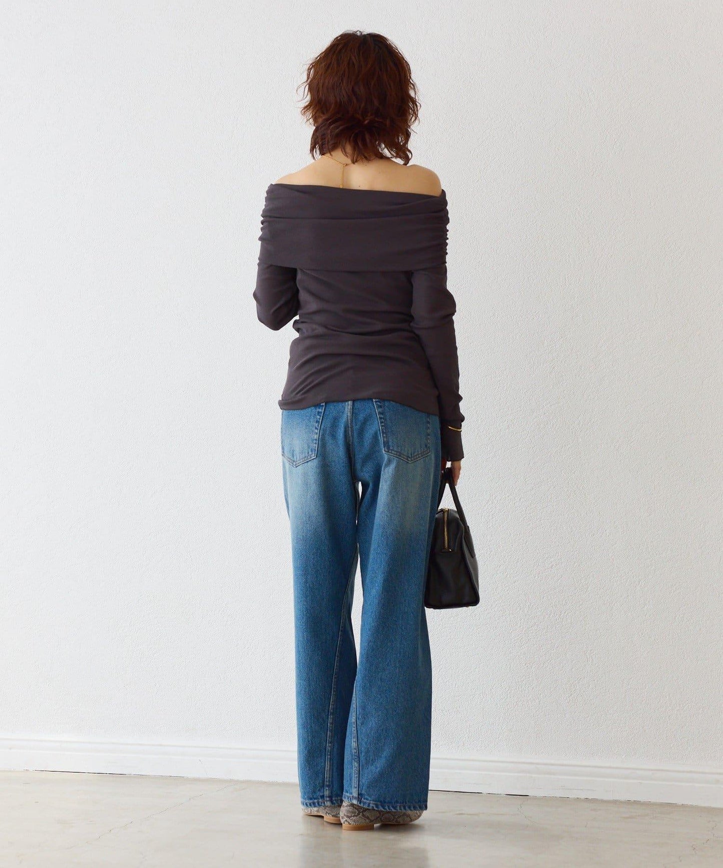 【女性化的透明感】紗質露肩套頭T恤/8月下旬發貨預定