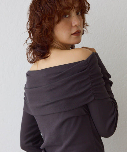 【女性化的透明感】紗質露肩套頭T恤/8月下旬發貨預定