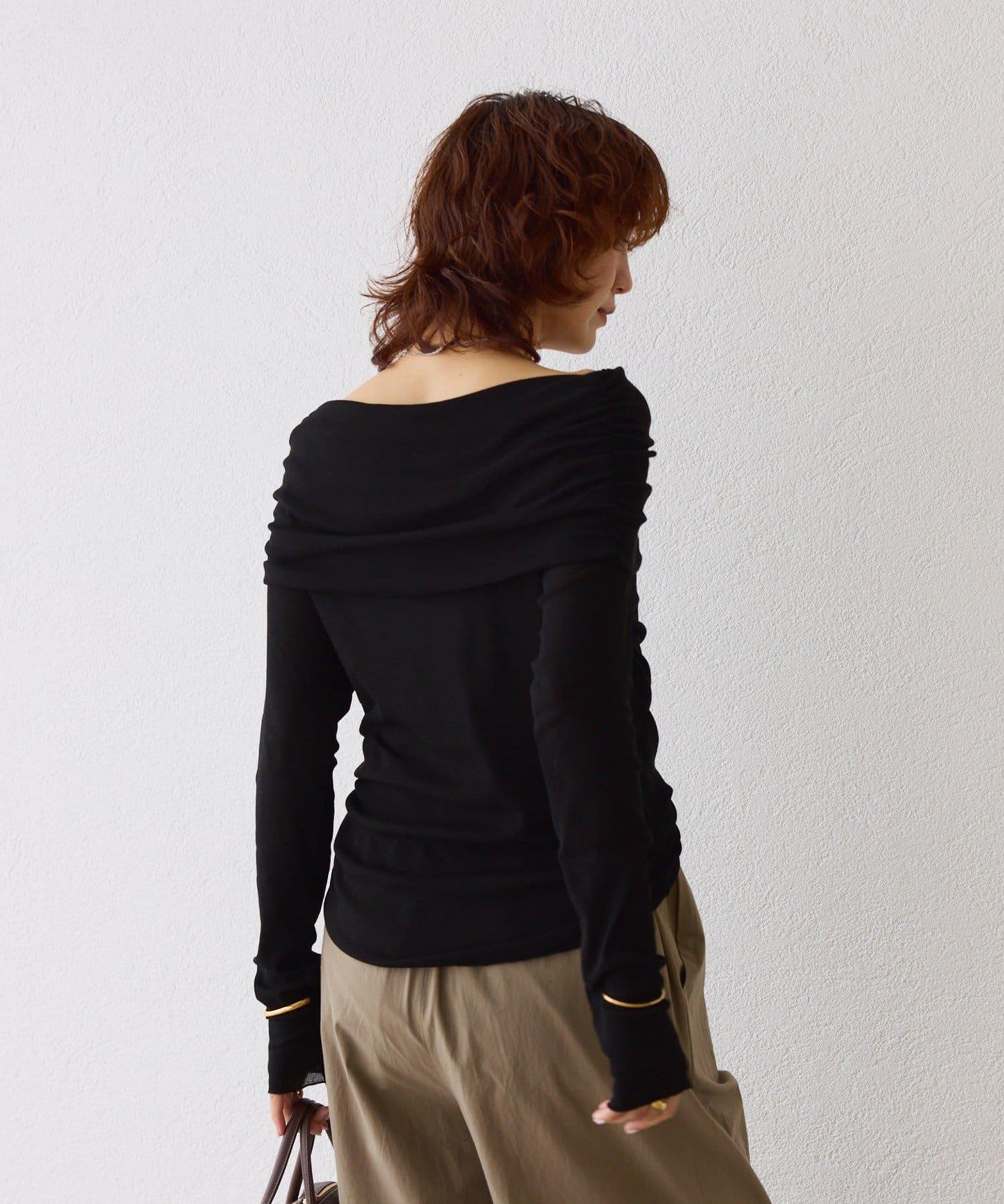 【女性化的透明感】紗質露肩套頭T恤/8月下旬發貨預定