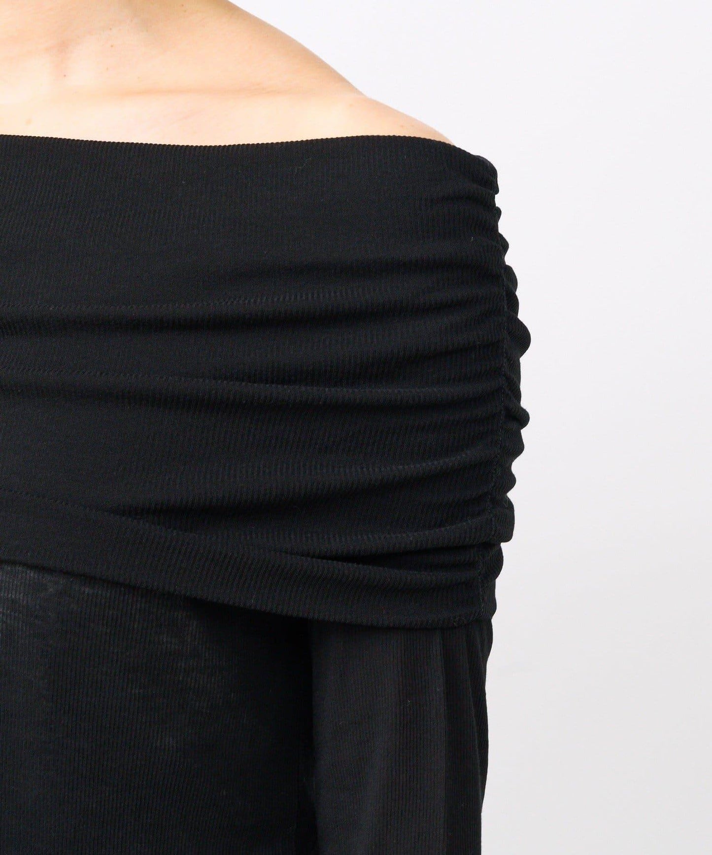 【女性化的透明感】紗質露肩套頭T恤/8月下旬發貨預定