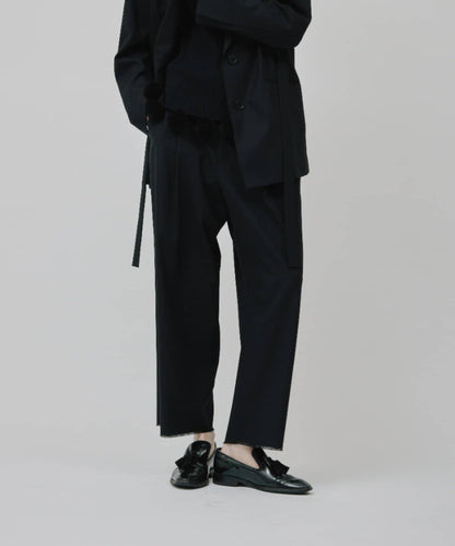 【CEPIE./塞皮艾】修身直筒褲/卡其褲