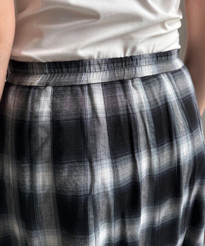 格紋褶裙