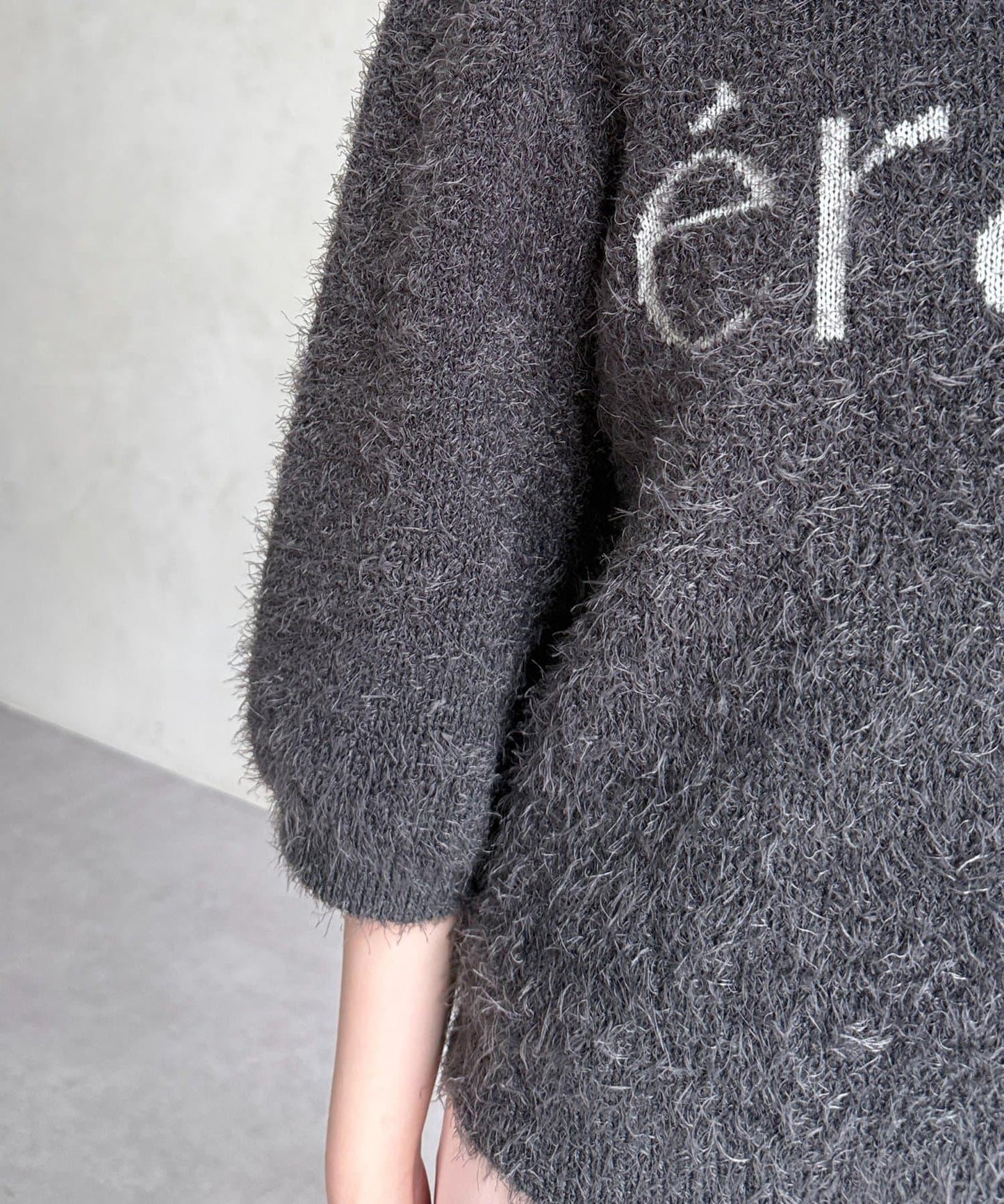 絨毛標誌JQ針織衫