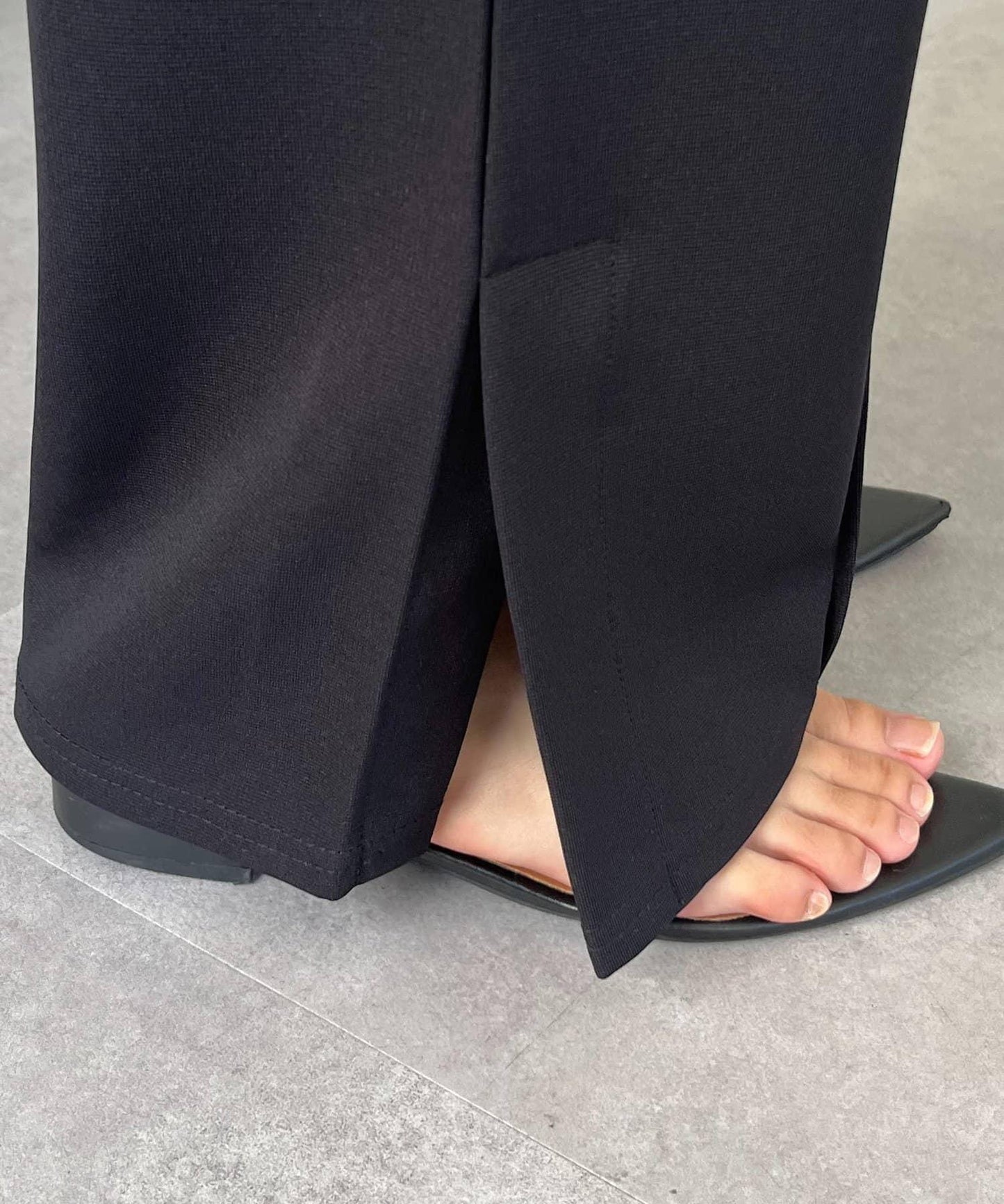 側開叉折襉休閒褲