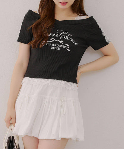 露肩蕾絲裝飾高領上衣