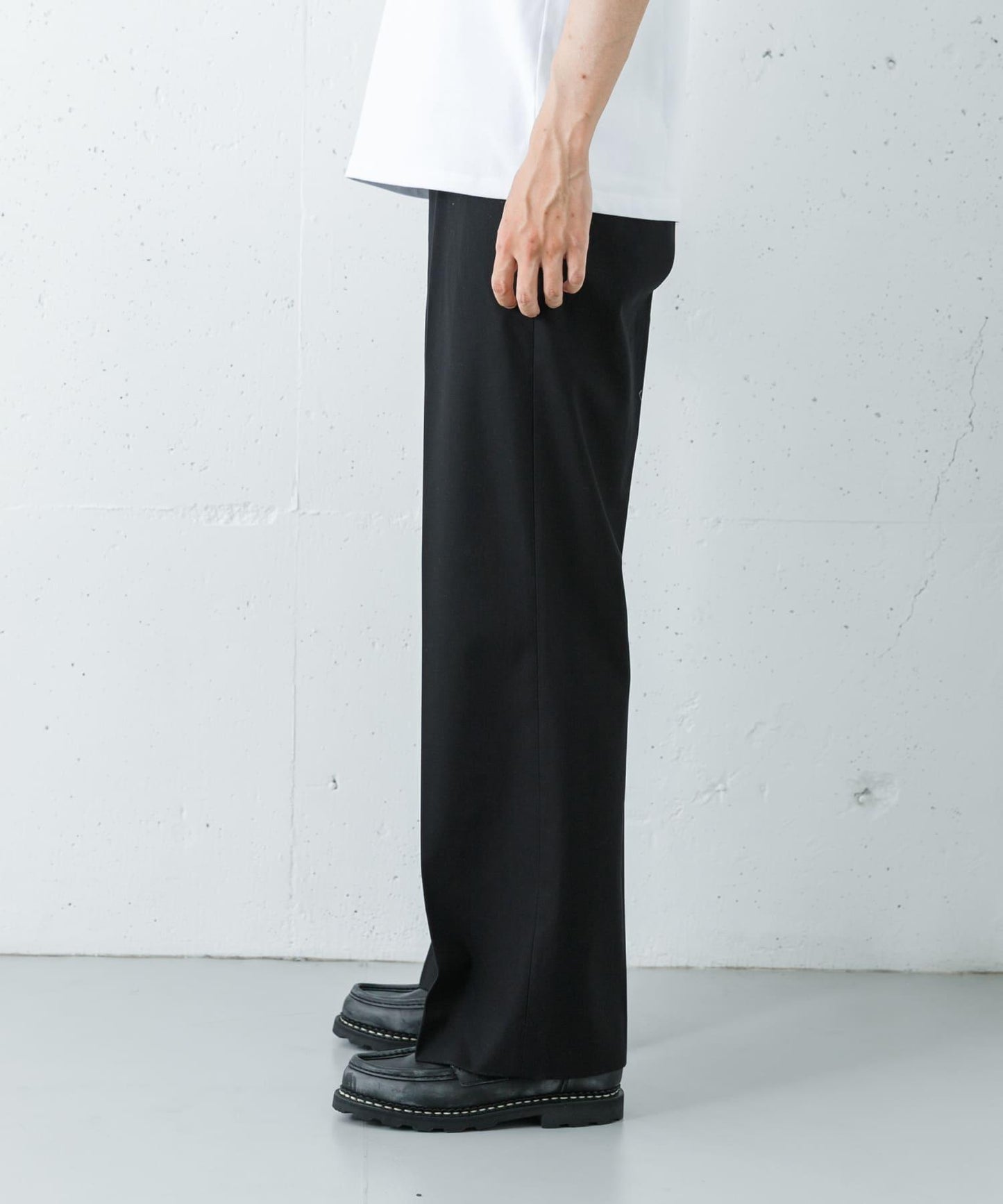 MARKAWARE WIDE STRAIGHT TROUSERS 直筒寬鬆褲子
