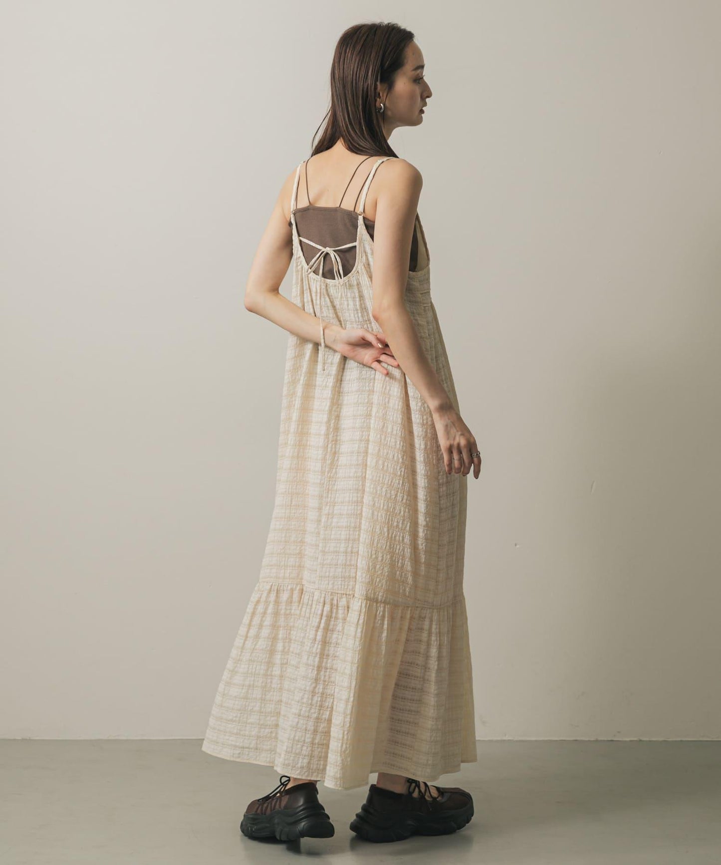 格紋提花吊帶連衣裙