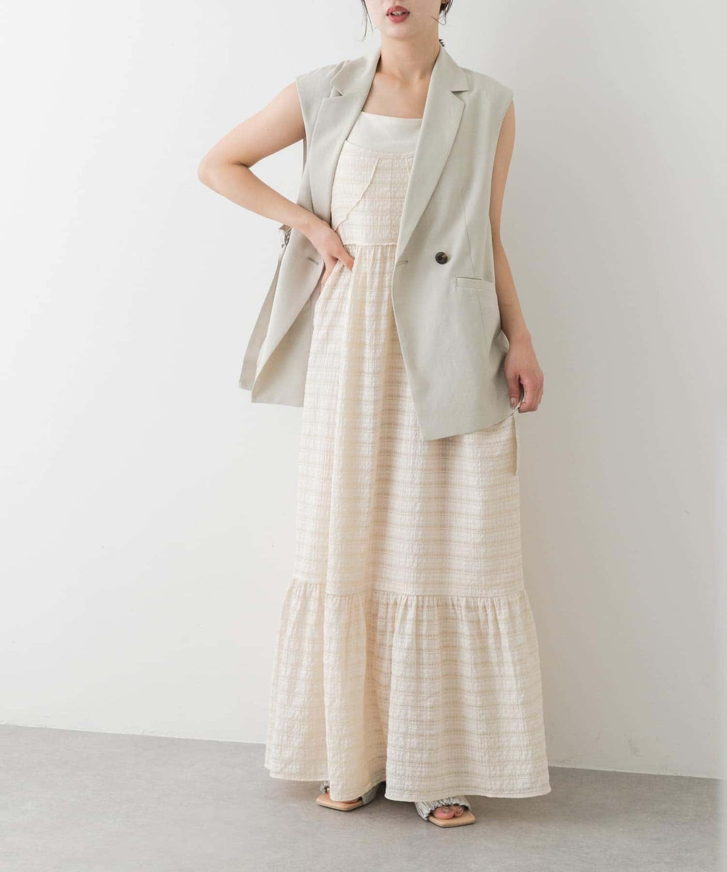 格紋提花吊帶連衣裙