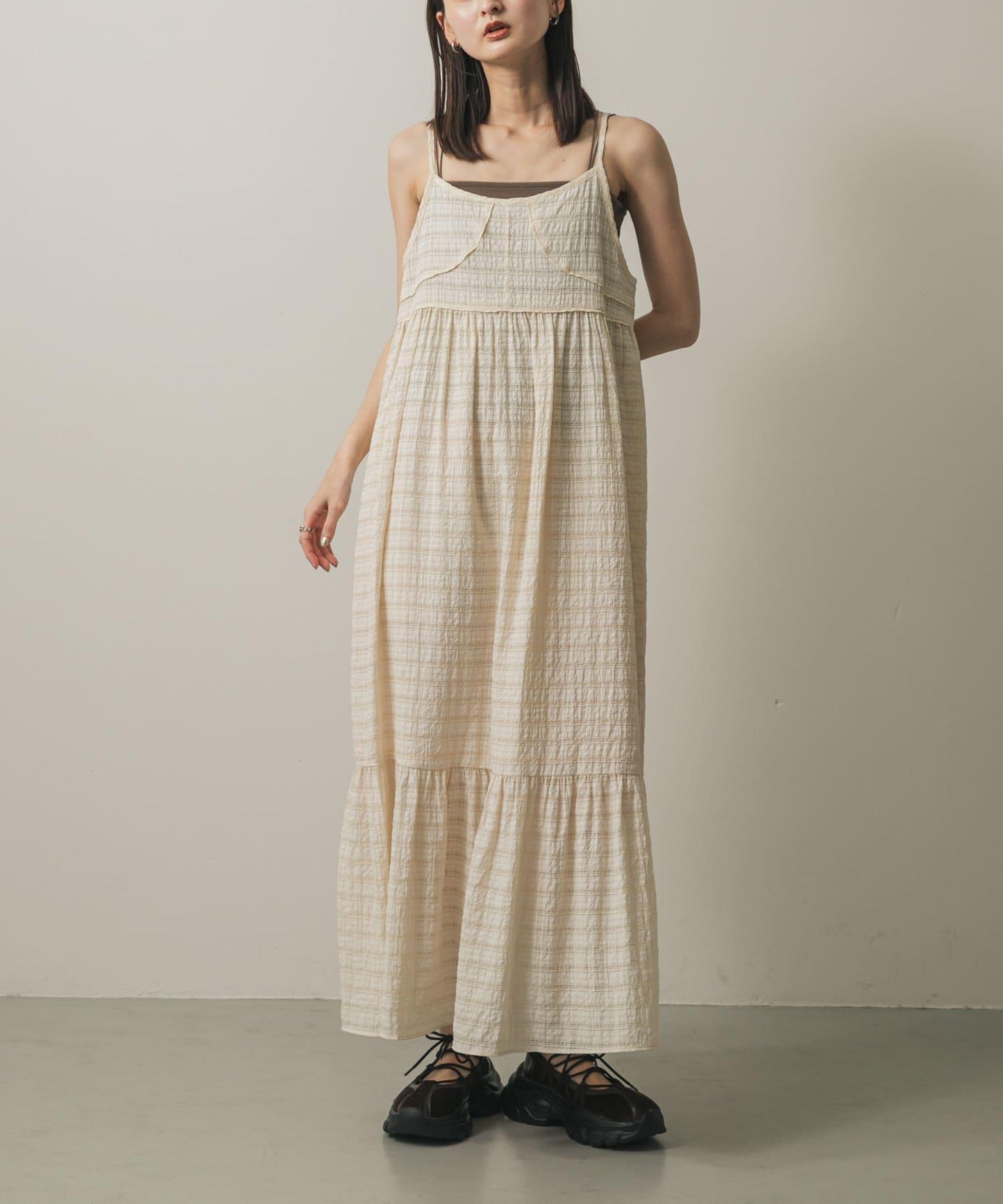 格紋提花吊帶連衣裙