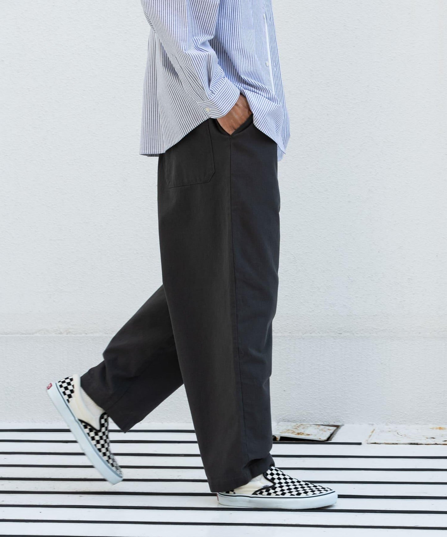 基礎寬鬆休閒斜紋棉布長褲