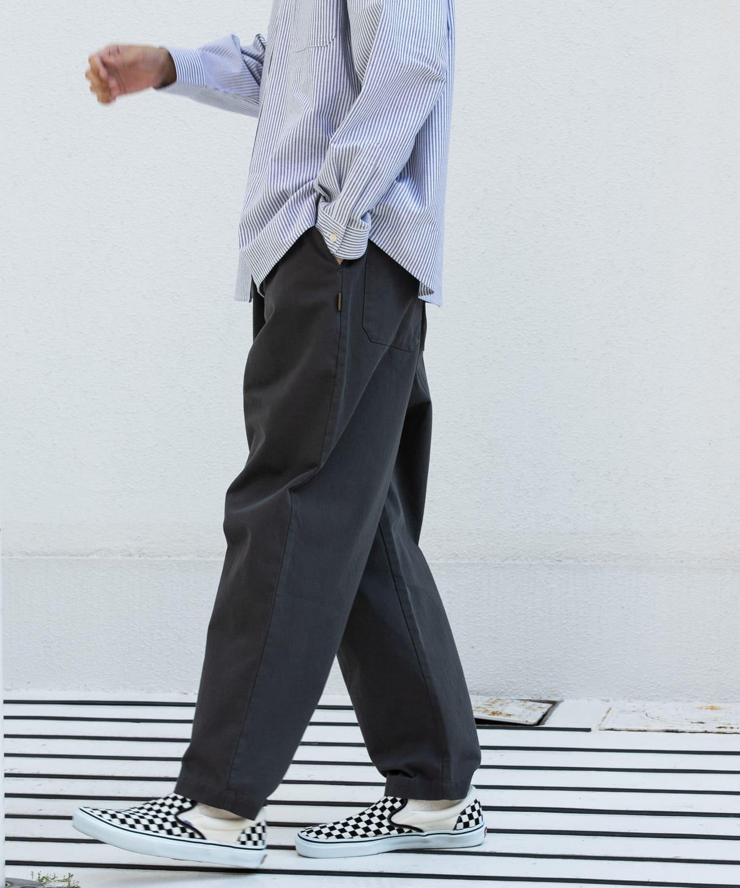 基礎寬鬆休閒斜紋棉布長褲