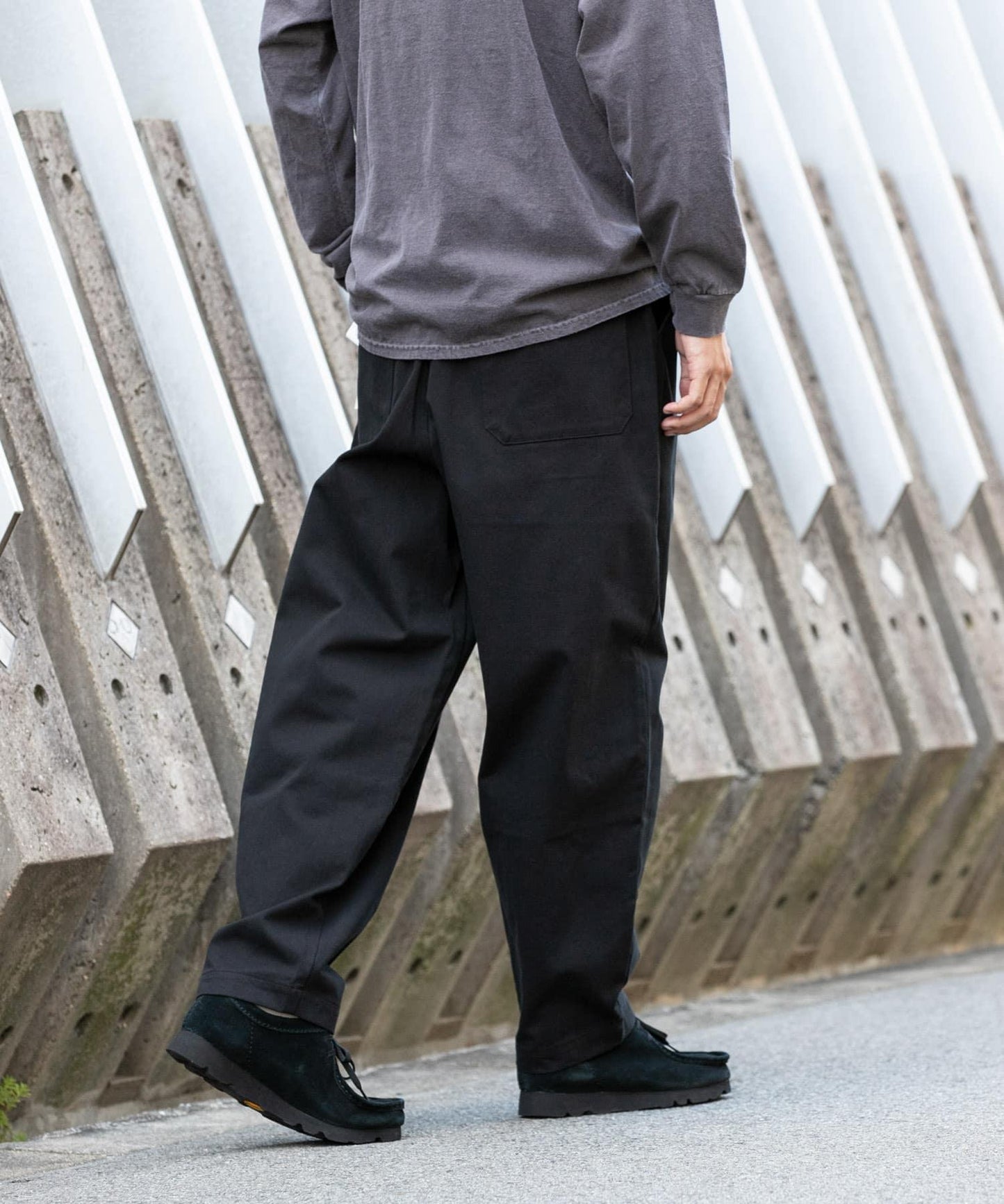 基礎寬鬆休閒斜紋棉布長褲