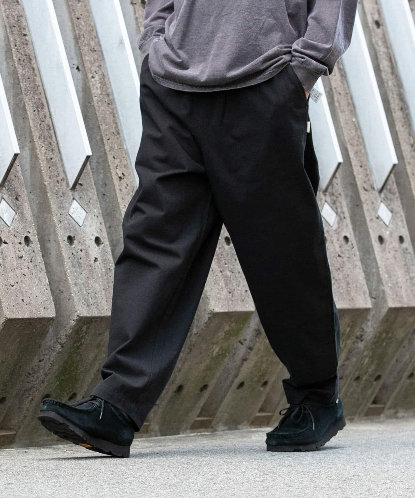 基礎寬鬆休閒斜紋棉布長褲