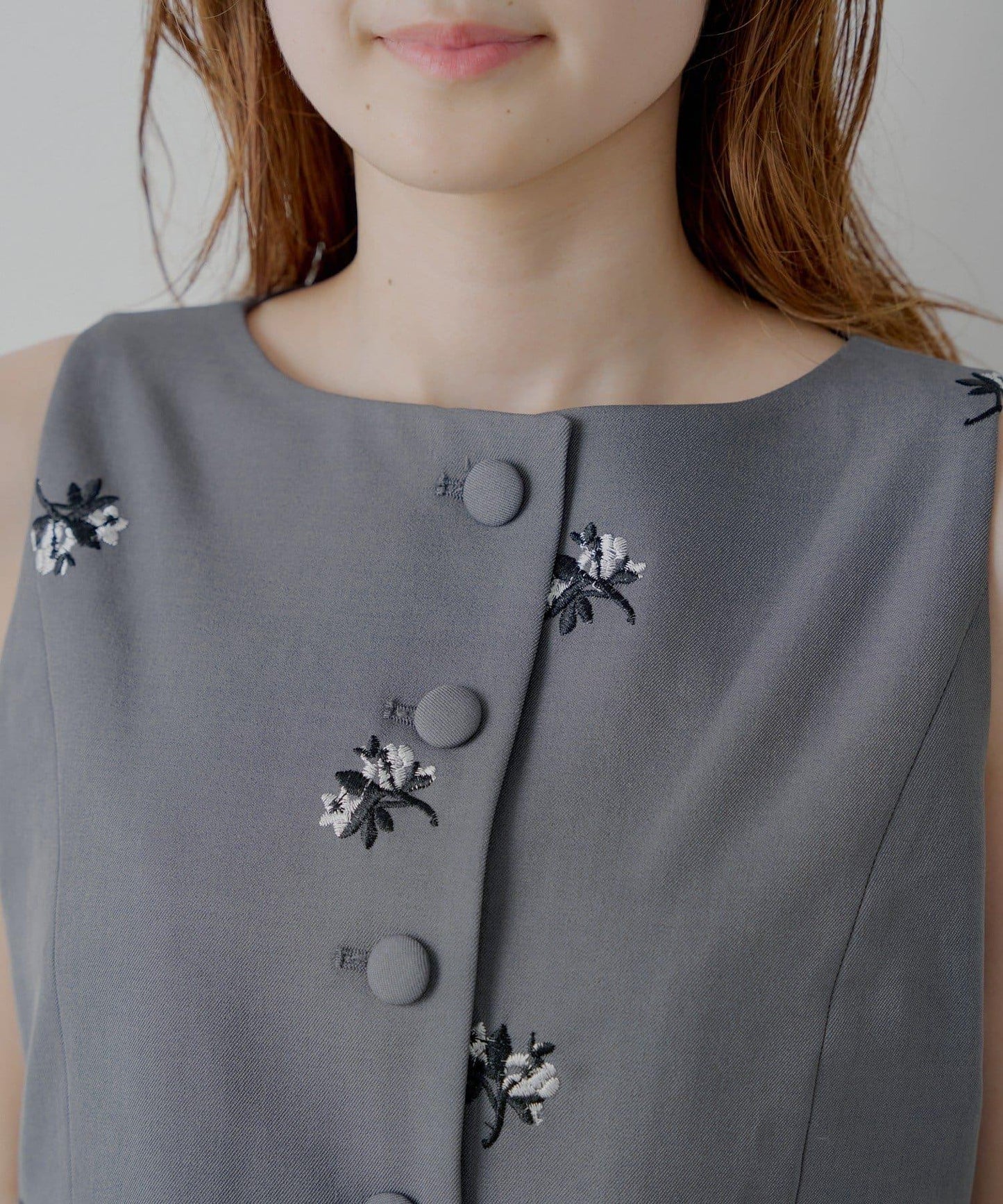 Chico 花卉刺繡無袖馬甲