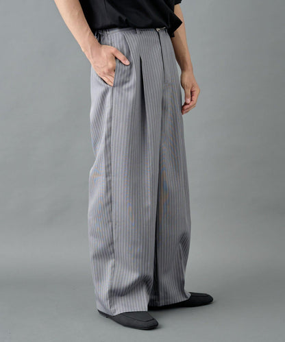 細條紋兩摺寬鬆褲