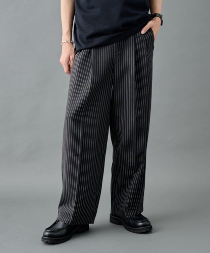 細條紋兩摺寬鬆褲