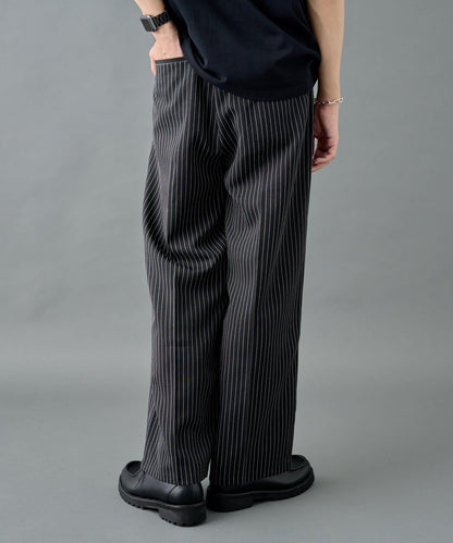 細條紋兩摺寬鬆褲
