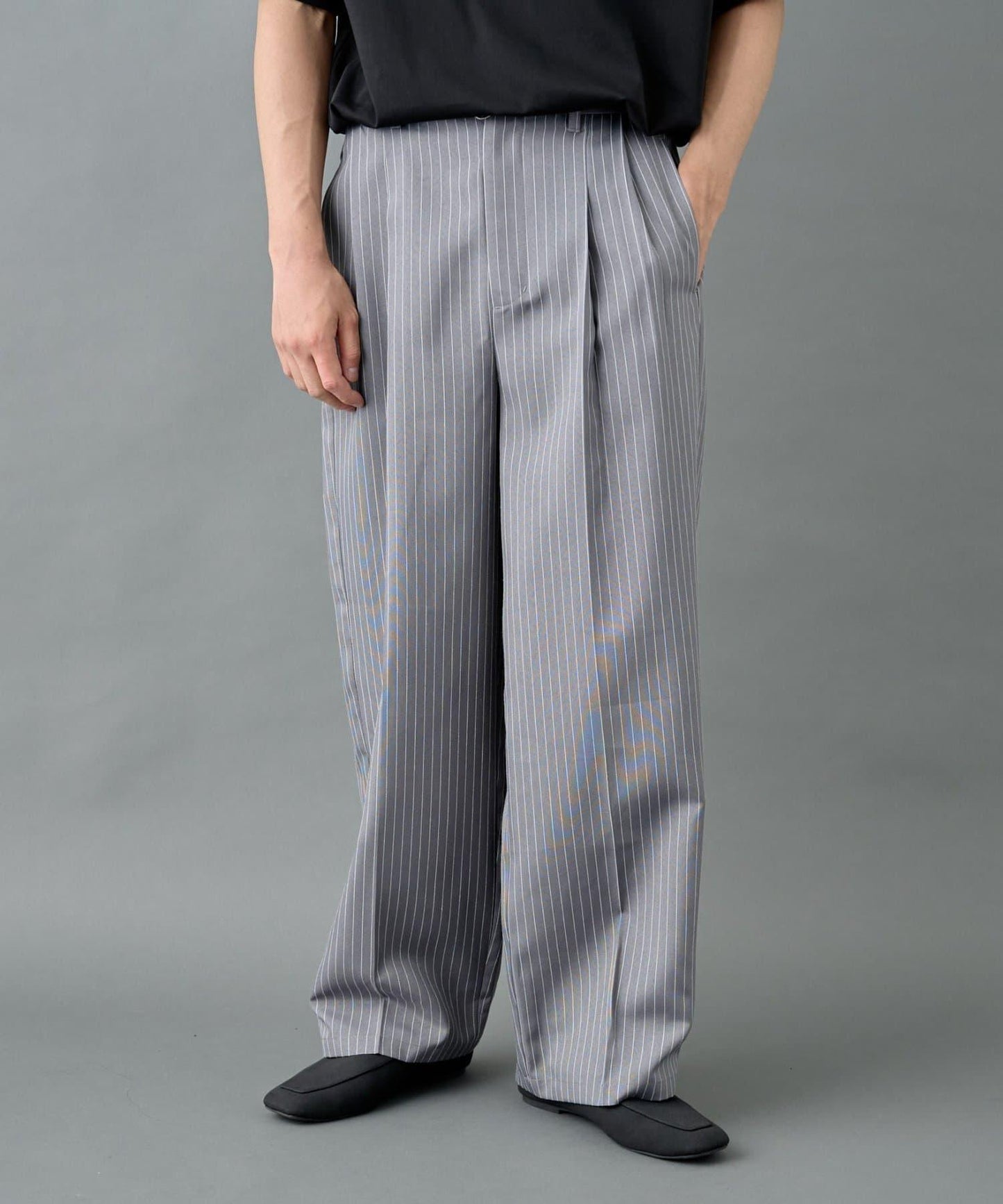 細條紋兩摺寬鬆褲