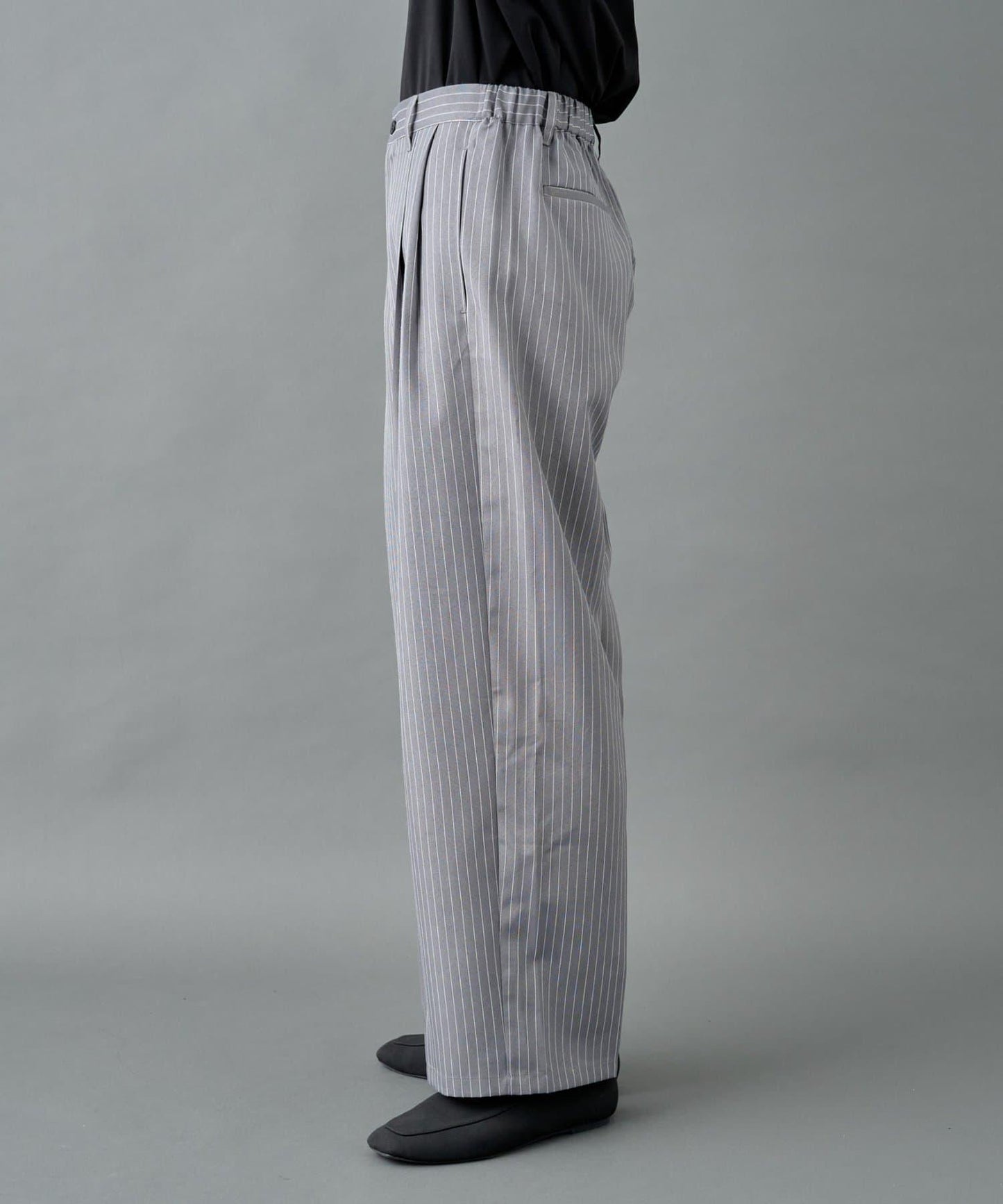 細條紋兩摺寬鬆褲