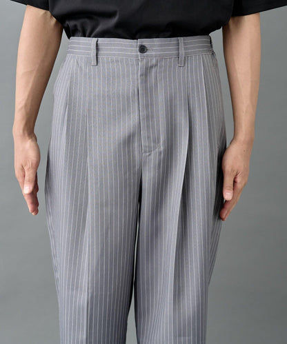 細條紋兩摺寬鬆褲