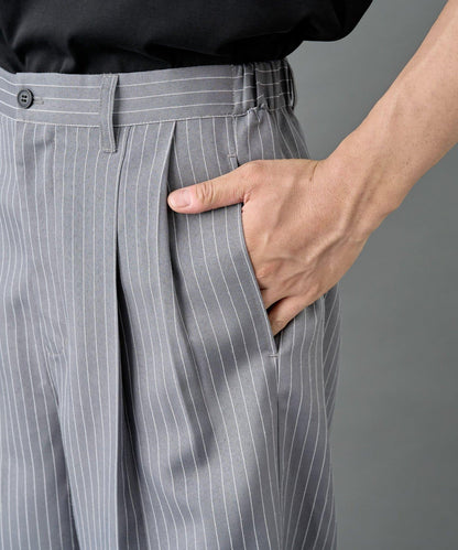 細條紋兩摺寬鬆褲