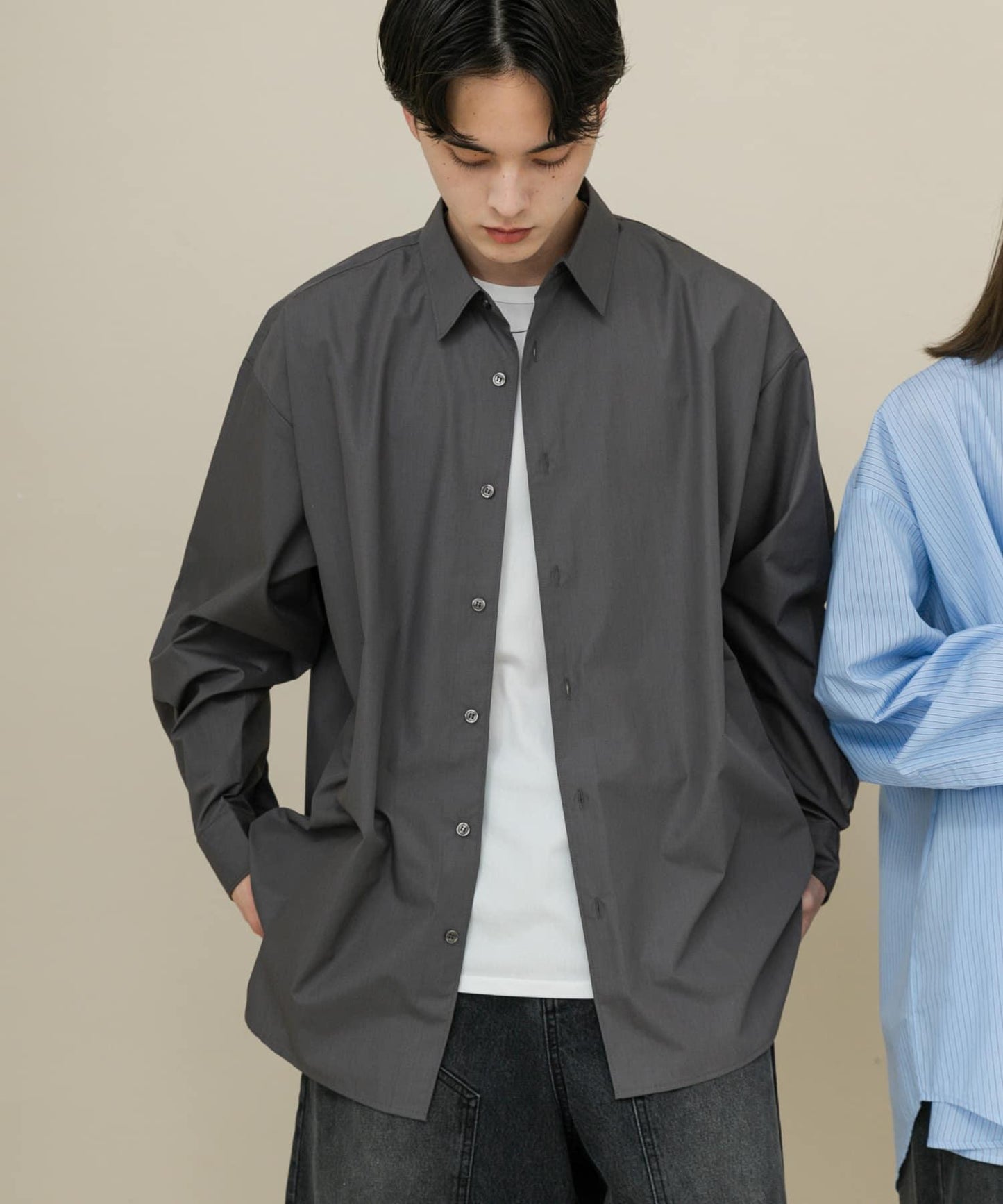 中性款寬鬆常規領襯衫