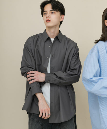 中性款寬鬆常規領襯衫