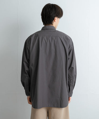 中性款寬鬆常規領襯衫