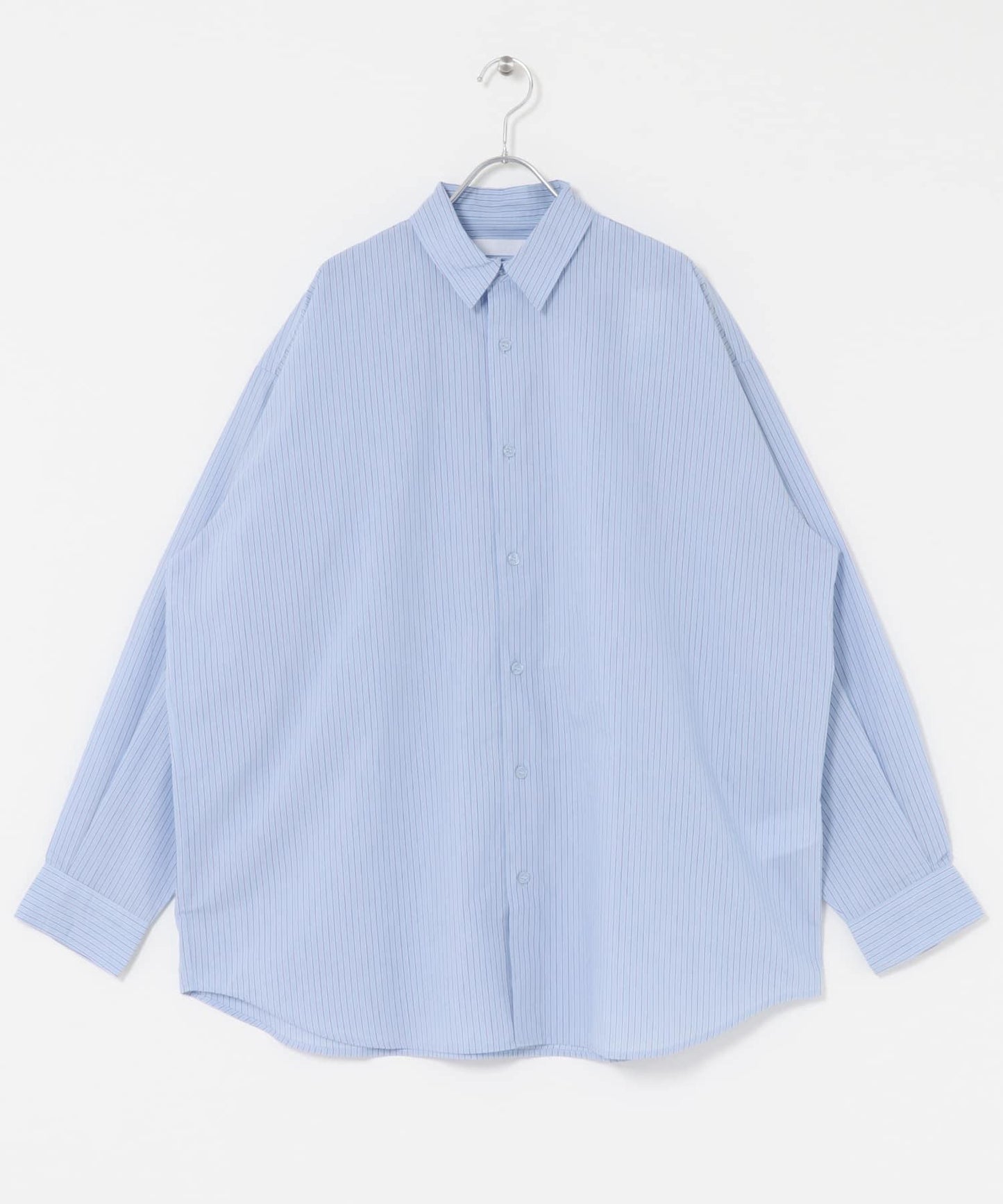 中性款寬鬆常規領襯衫