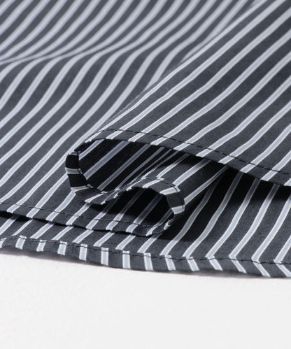 中性款寬鬆常規領襯衫