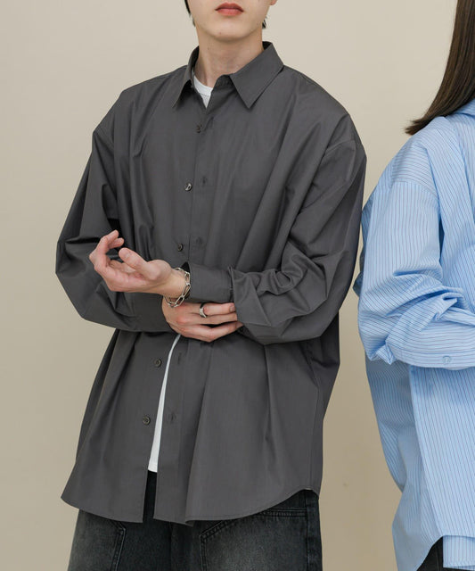 中性款寬鬆常規領襯衫