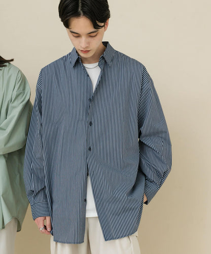 中性款寬鬆常規領襯衫