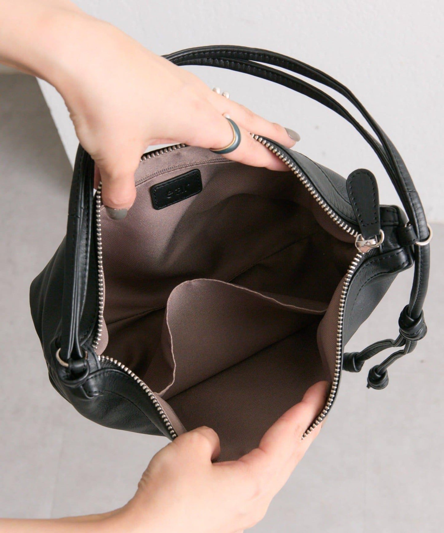 【ear PAPILLONNER】簡約迷你單手柄包