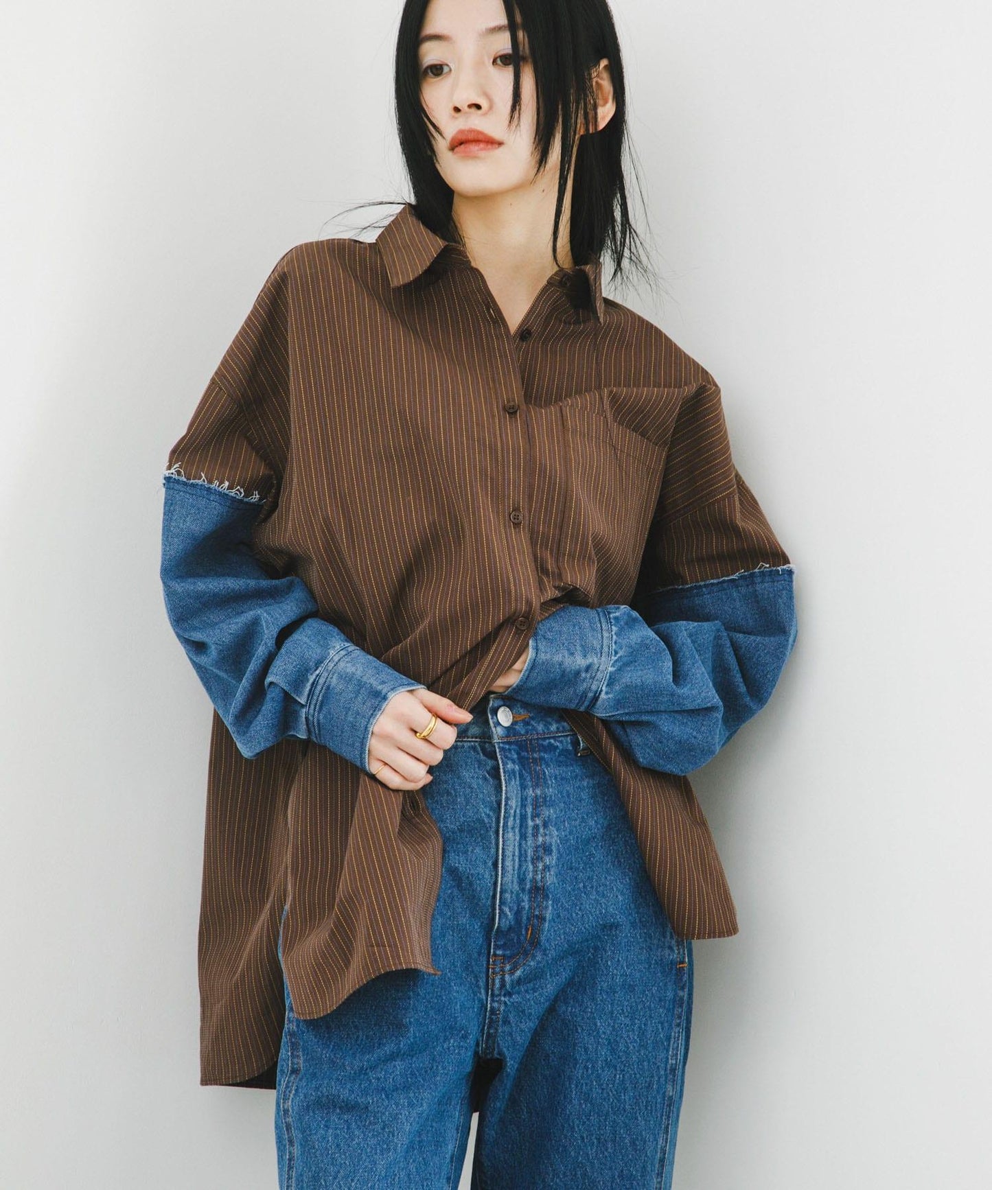 牛仔拼接袖改良襯衫