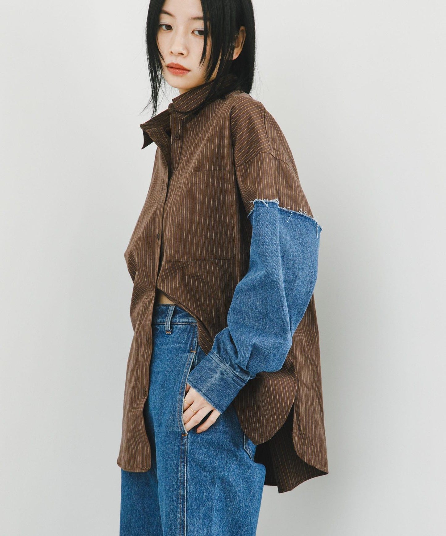 牛仔拼接袖改良襯衫